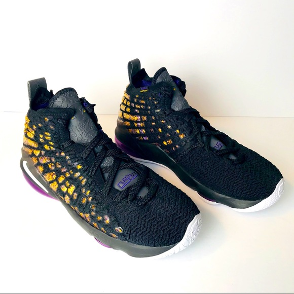 lebron 17 bg